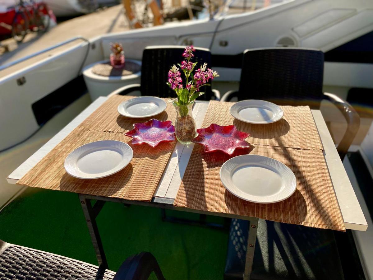 Yacht Hotel Barcelona Sant Adria de Besos Exteriér fotografie